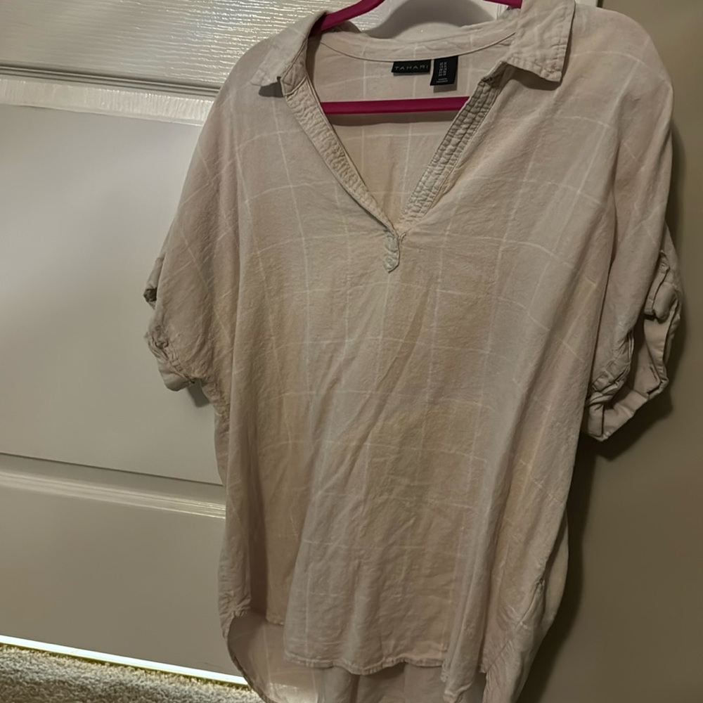 Tahari blouse beige.